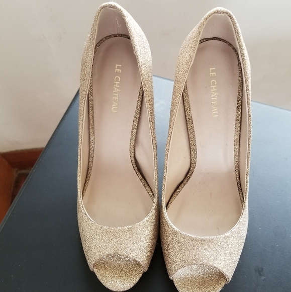 Le Chateau Heels - Worn once! - Picture 2 of 3